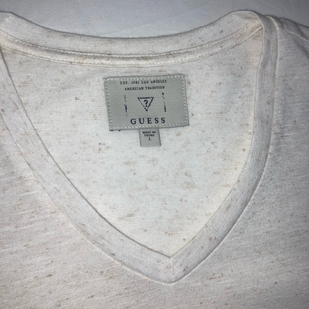 GUESS long sleeve V-neck -luxury touch - Picture 2 of 3